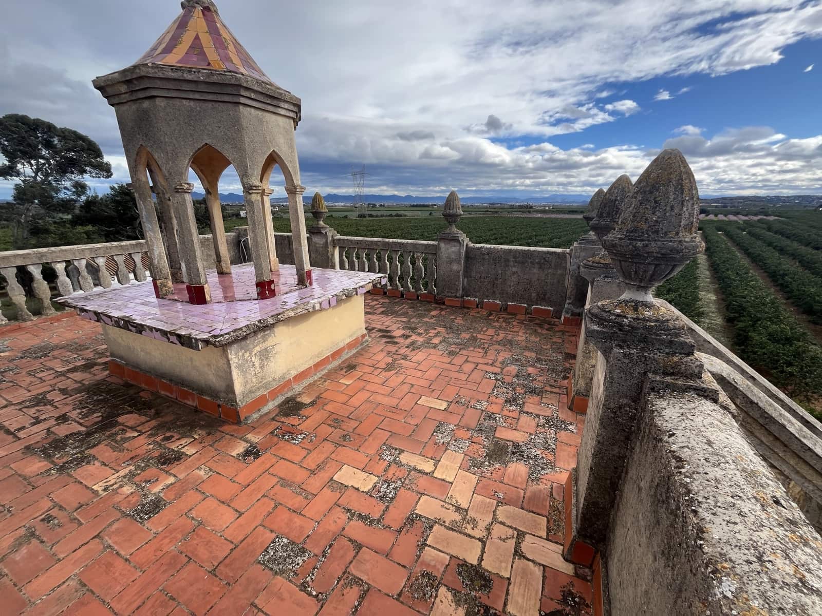 4 bedroom Finca/Country House for sale in L'Alcudia with garage - € 285,000 (Ref: 9560677)