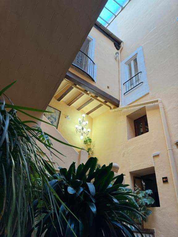 8 soveværelse Guesthouse/B & B til salg i Xativa med swimmingpool garage - € 875.000 (Ref: 9564040)