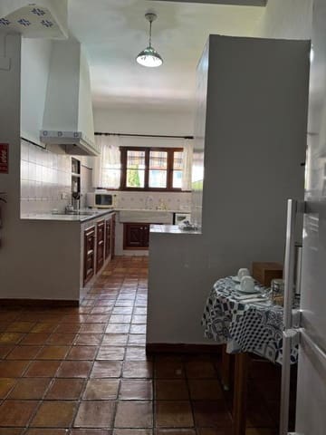 8 soveværelse Guesthouse/B & B til salg i Xàtiva med swimmingpool garage - € 875.000 (Ref: 9564040)