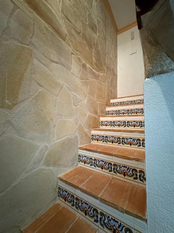 8 soveværelse Guesthouse/B & B til salg i Xativa med swimmingpool garage - € 875.000 (Ref: 9564040)