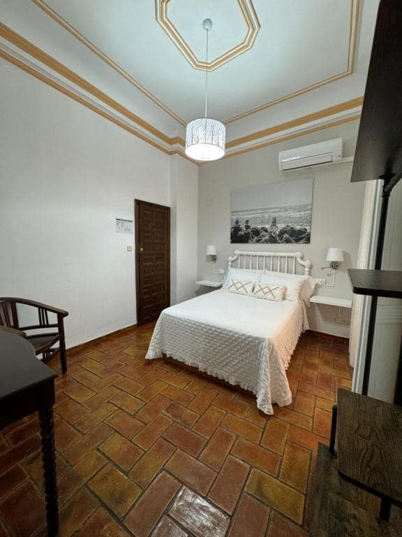 8 soveværelse Guesthouse/B & B til salg i Xativa med swimmingpool garage - € 875.000 (Ref: 9564040)