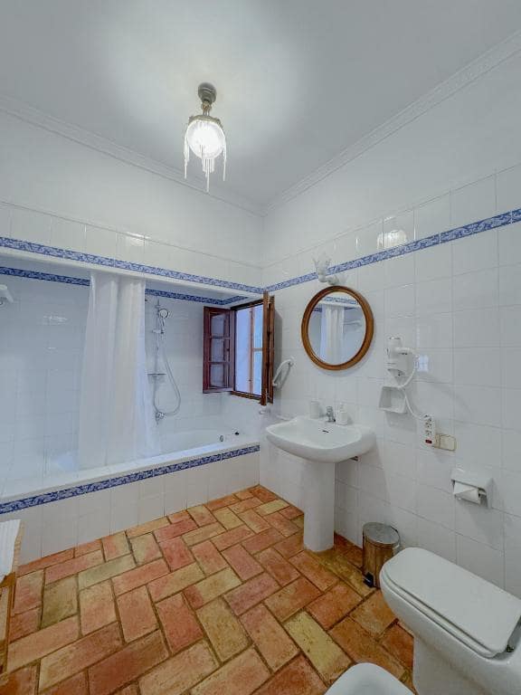 8 soveværelse Guesthouse/B & B til salg i Xativa med swimmingpool garage - € 875.000 (Ref: 9564040)