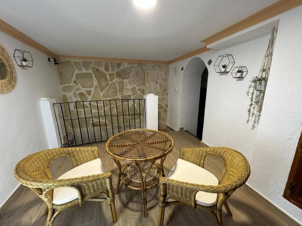 8 soveværelse Guesthouse/B & B til salg i Xativa med swimmingpool garage - € 875.000 (Ref: 9564040)