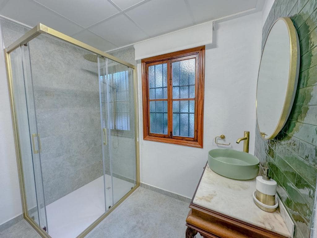 8 soveværelse Guesthouse/B & B til salg i Xativa med swimmingpool garage - € 875.000 (Ref: 9564040)