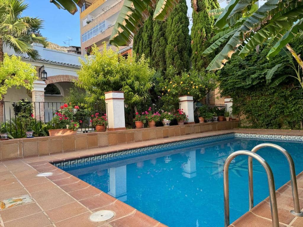 8 soveværelse Guesthouse/B & B til salg i Xativa med swimmingpool garage - € 875.000 (Ref: 9564040)