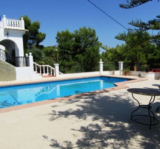 3 bedroom Villa for sale in Favara with pool garage - € 269,900 (Ref: 9643401)