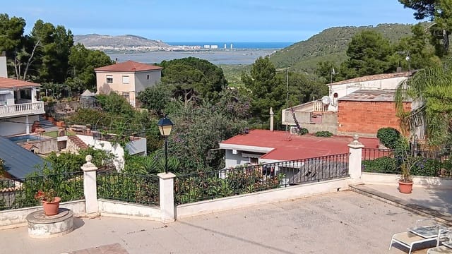 3 bedroom Villa for sale in Favara with pool garage - € 269,900 (Ref: 9643401)