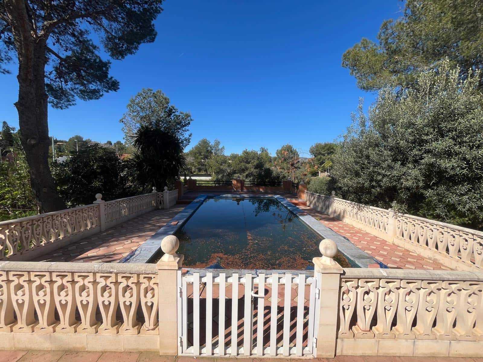 4 slaapkamer Villa te koop in Alberic met zwembad garage - € 270.000 (Ref: 9688539)