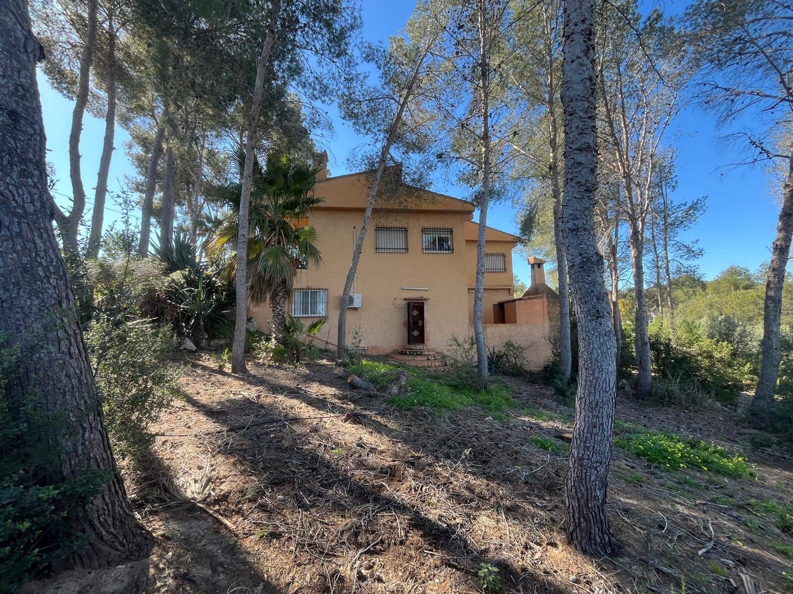 4 slaapkamer Villa te koop in Alberic met zwembad garage - € 270.000 (Ref: 9688539)