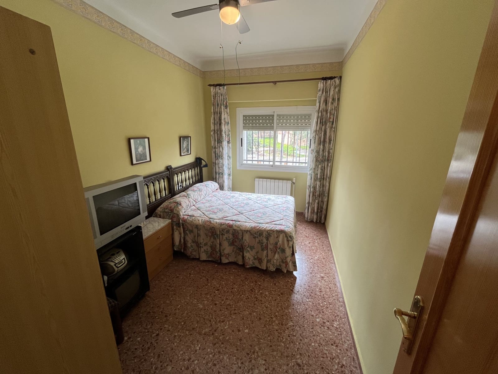 4 slaapkamer Villa te koop in Alberic met zwembad garage - € 270.000 (Ref: 9688539)