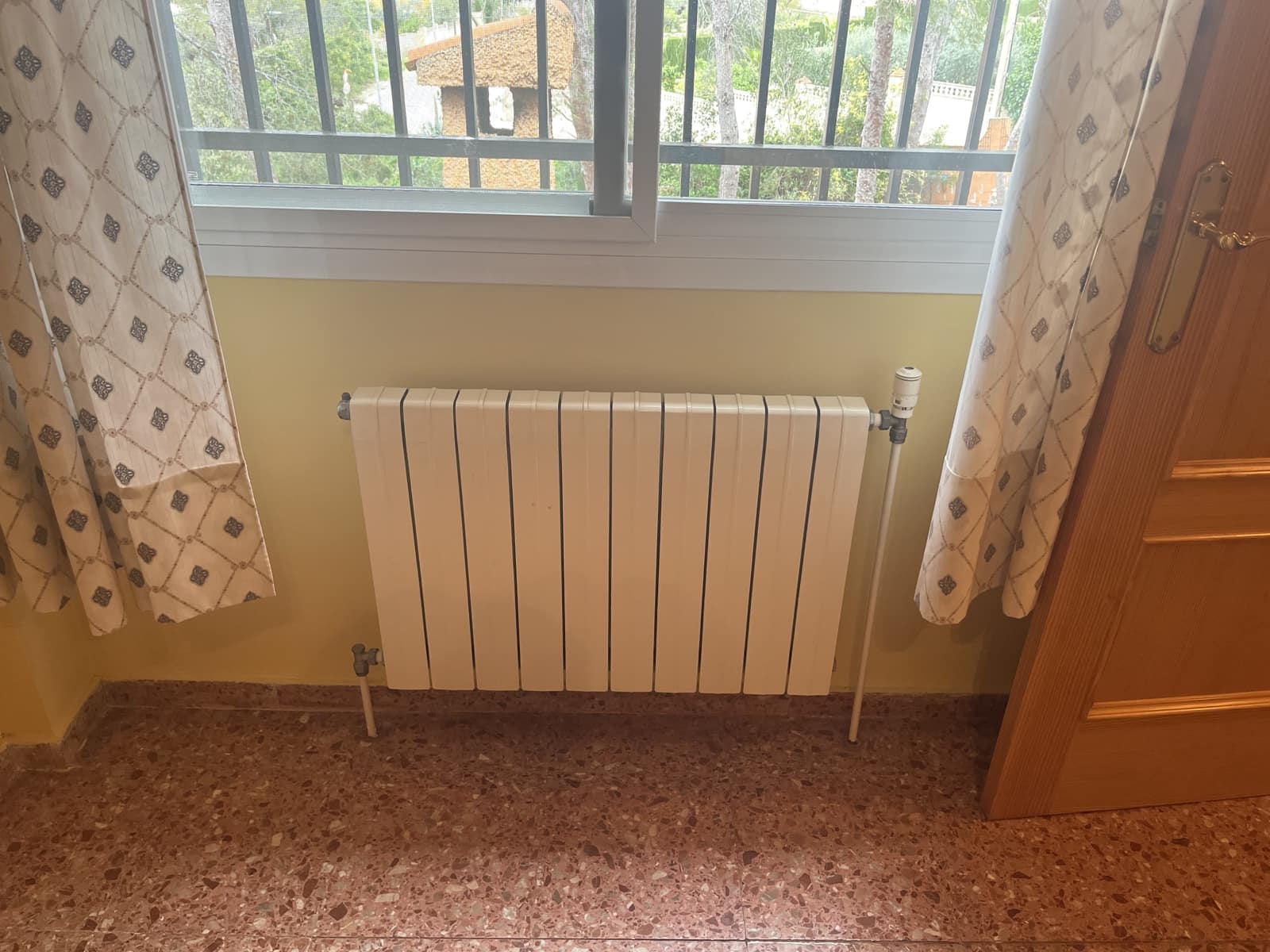 4 slaapkamer Villa te koop in Alberic met zwembad garage - € 270.000 (Ref: 9688539)