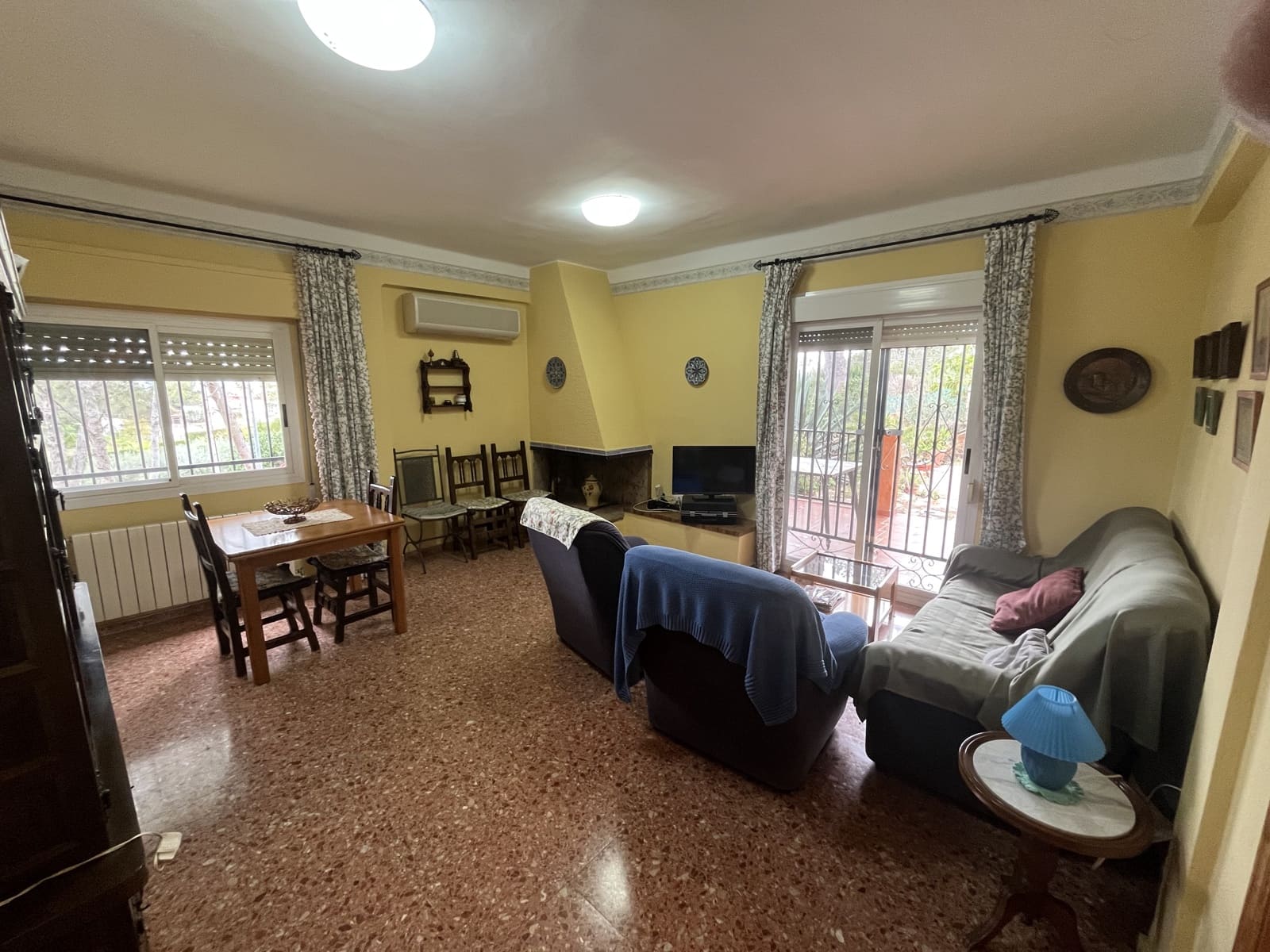 4 slaapkamer Villa te koop in Alberic met zwembad garage - € 270.000 (Ref: 9688539)