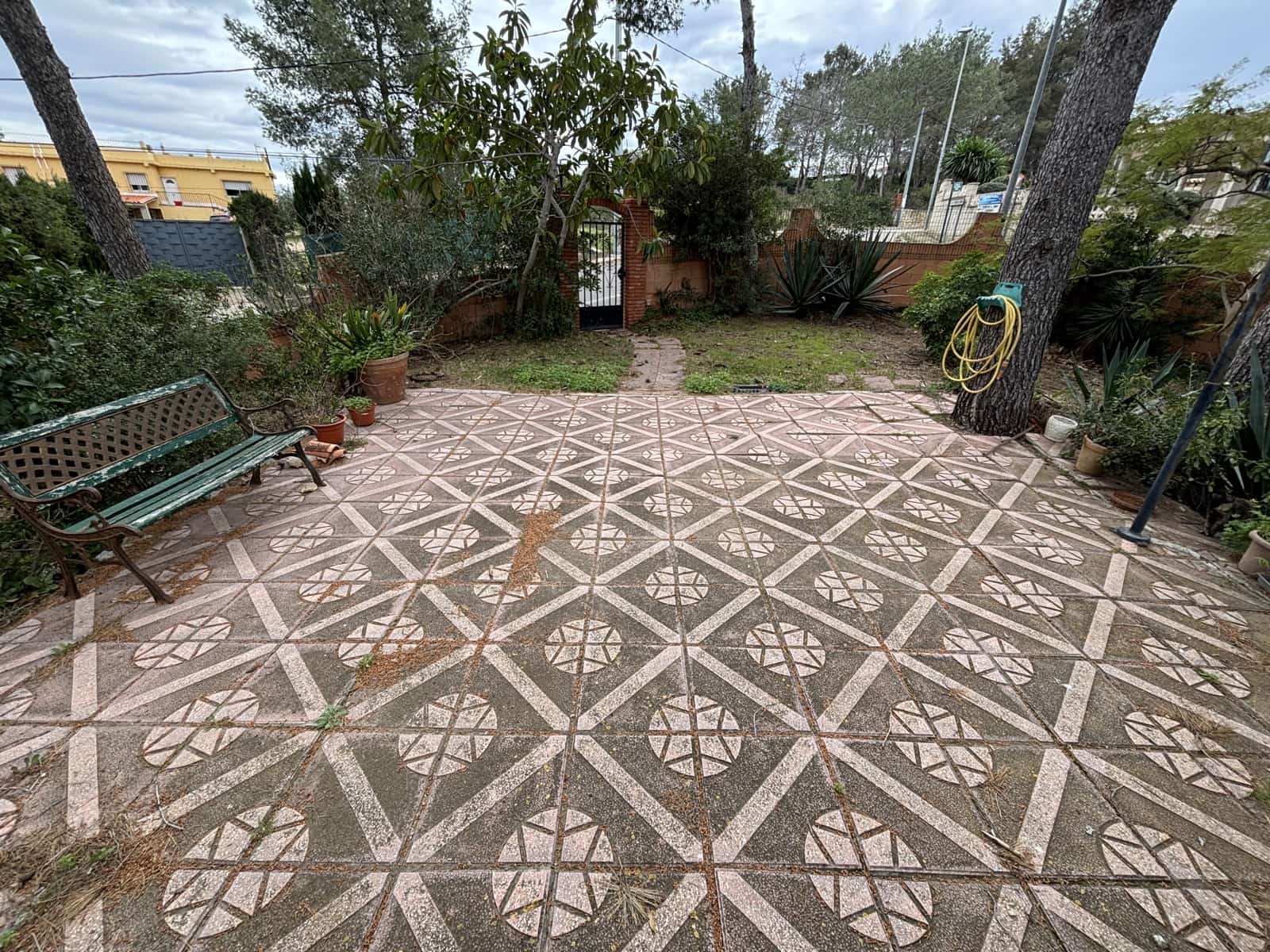 4 slaapkamer Villa te koop in Alberic met zwembad garage - € 270.000 (Ref: 9688539)