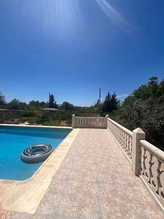 4 chambre Villa/Maison à vendre à Godelleta avec piscine garage - 320 000 € (Ref: 9769098)
