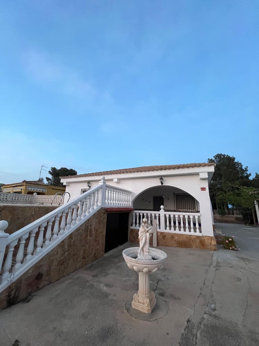 4 chambre Villa/Maison à vendre à Godelleta avec piscine garage - 320 000 € (Ref: 9769098)