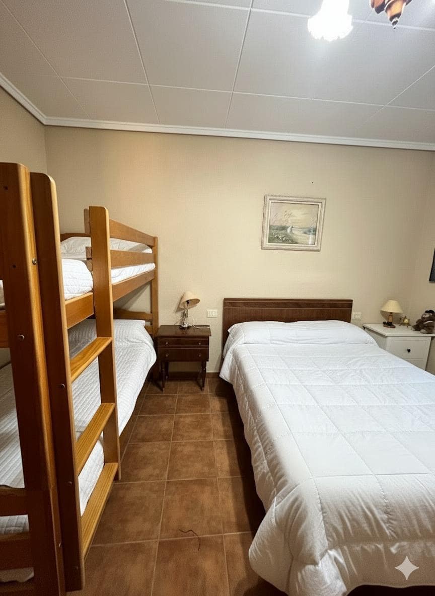 4 chambre Villa/Maison à vendre à Godelleta avec piscine garage - 320 000 € (Ref: 9769098)