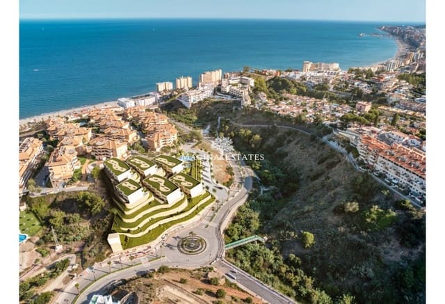 3 soveværelse Villa til salg i Carvajal, Fuengirola med swimmingpool garage - € 810.000 (Ref: 9499797)