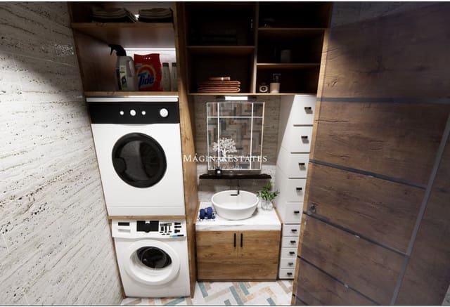 2 bedroom Penthouse for sale in Zona Puerto Deportivo, Fuengirola - € 435,000 (Ref: 9499805)