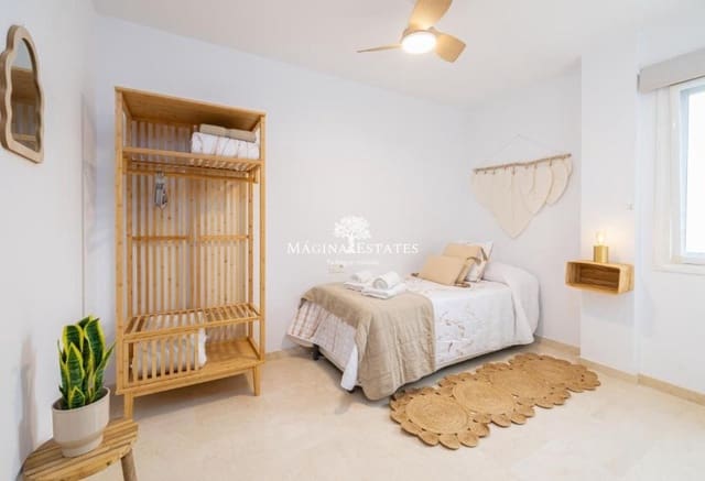 4 sovrum Lägenhet till salu i Zona Puerto Deportivo, Fuengirola med pool - 530 000 € (Ref: 9499813)