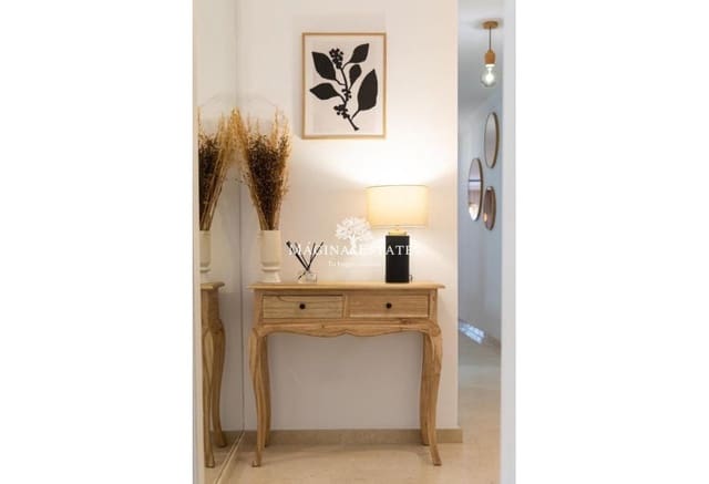 4 sovrum Lägenhet till salu i Zona Puerto Deportivo, Fuengirola med pool - 530 000 € (Ref: 9499813)