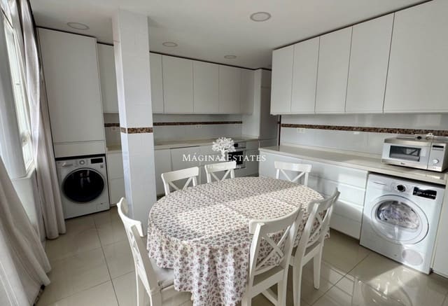 4 chambre Appartement à vendre à Playa de los Boliches, Fuengirola avec piscine - 595 000 € (Ref: 9499814)