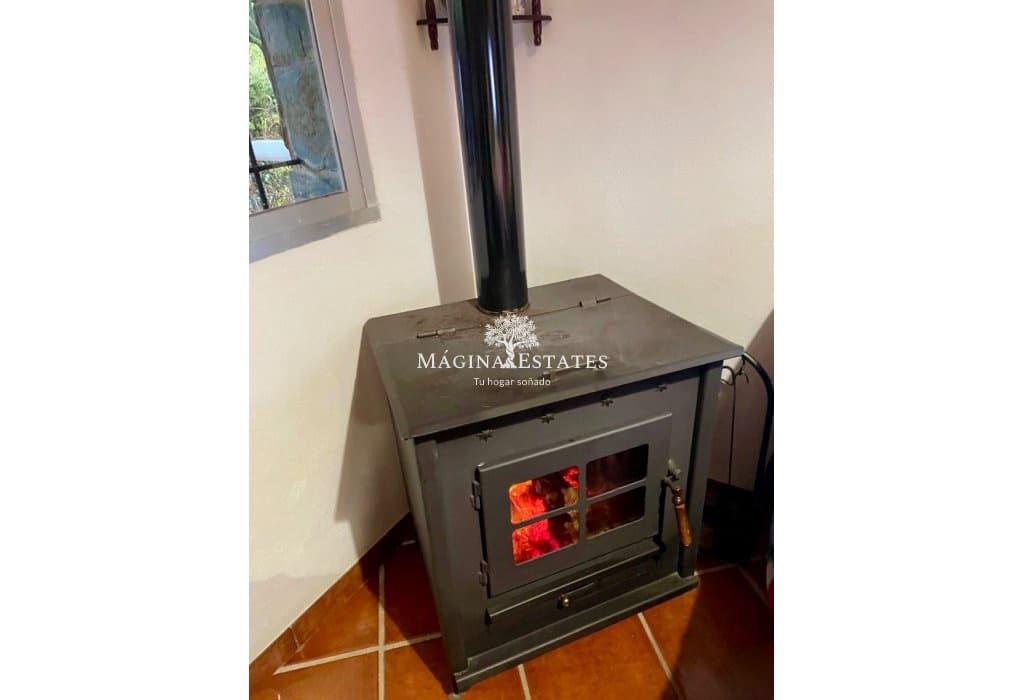 2 bedroom Finca/Country House for sale in Huelma with pool garage - € 158,000 (Ref: 9499816)