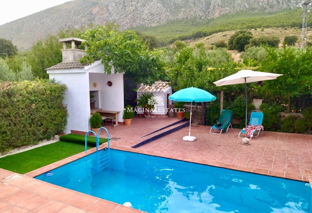2 bedroom Finca/Country House for sale in Huelma with pool garage - € 158,000 (Ref: 9499816)