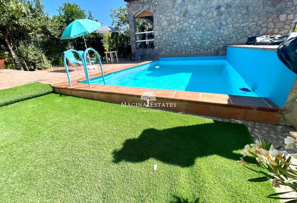 2 bedroom Finca/Country House for sale in Huelma with pool garage - € 158,000 (Ref: 9499816)