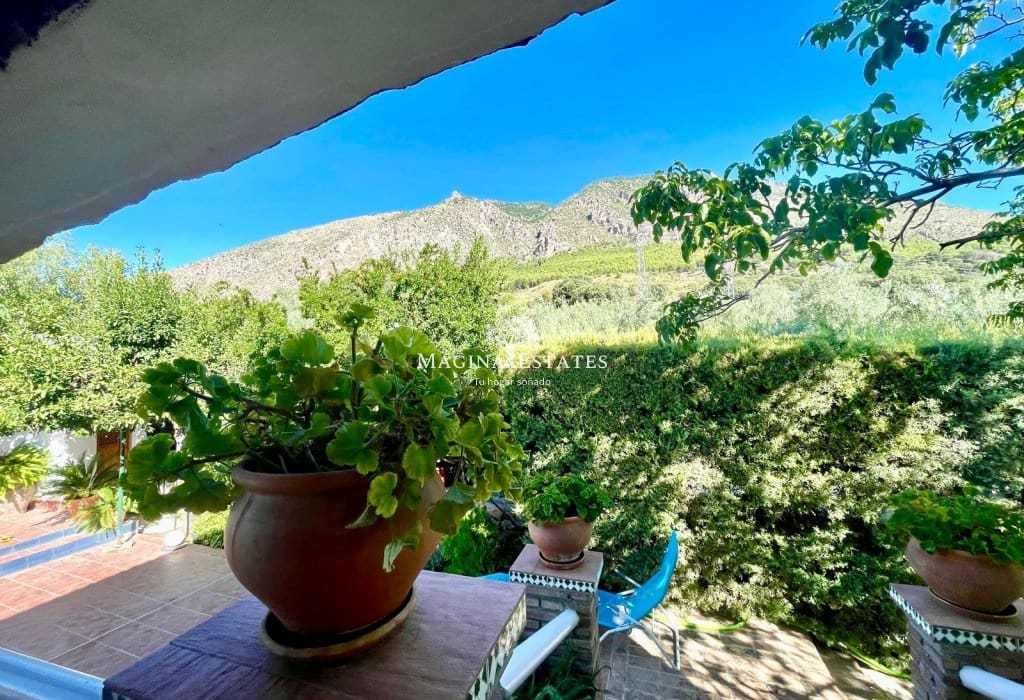 2 bedroom Finca/Country House for sale in Huelma with pool garage - € 158,000 (Ref: 9499816)