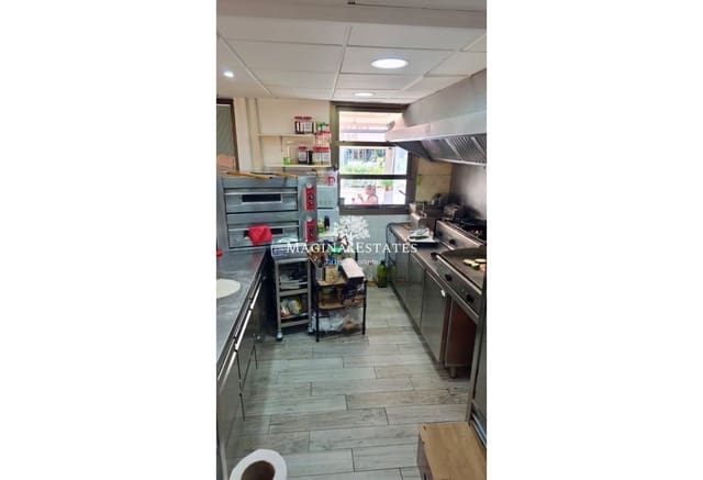 Local Commercial à vendre à Playa de los Boliches, Fuengirola - 190 000 € (Ref: 9761306)