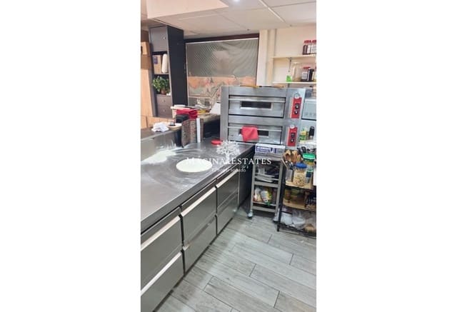 Local Commercial à vendre à Playa de los Boliches, Fuengirola - 190 000 € (Ref: 9761306)