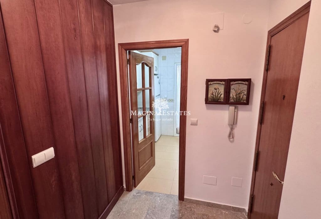 Piso de 3 habitaciones en Fuengirola en alquiler con piscina garaje - 1.700 € (Ref: 9902137)