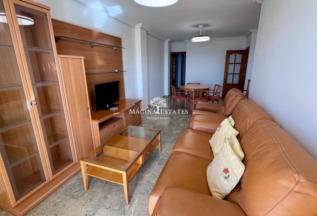 Piso de 3 habitaciones en Fuengirola en alquiler con piscina garaje - 1.700 € (Ref: 9902137)