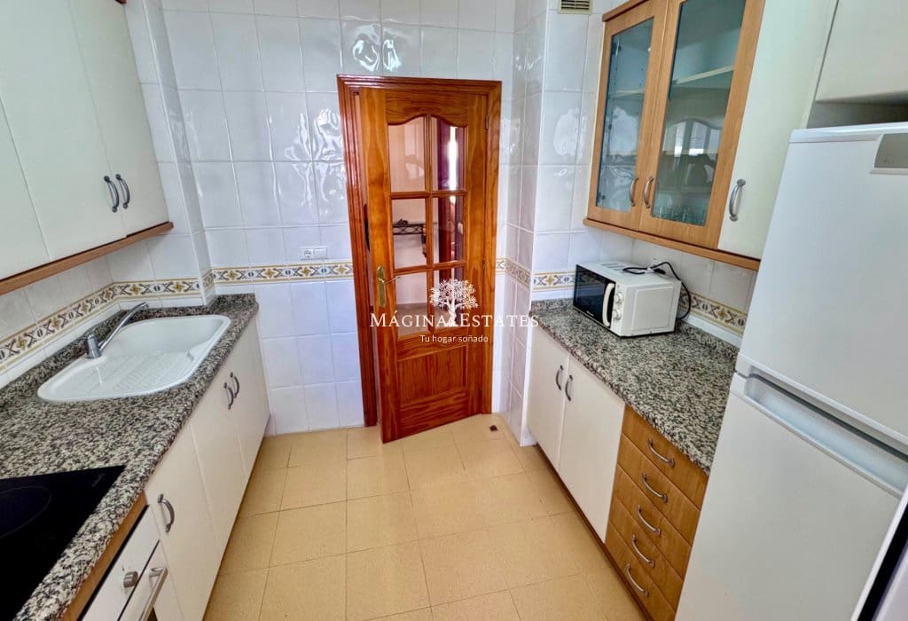 Piso de 3 habitaciones en Fuengirola en alquiler con piscina garaje - 1.700 € (Ref: 9902137)