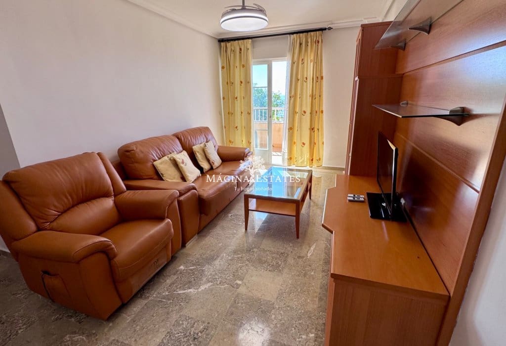Piso de 3 habitaciones en Fuengirola en alquiler con piscina garaje - 1.700 € (Ref: 9902137)