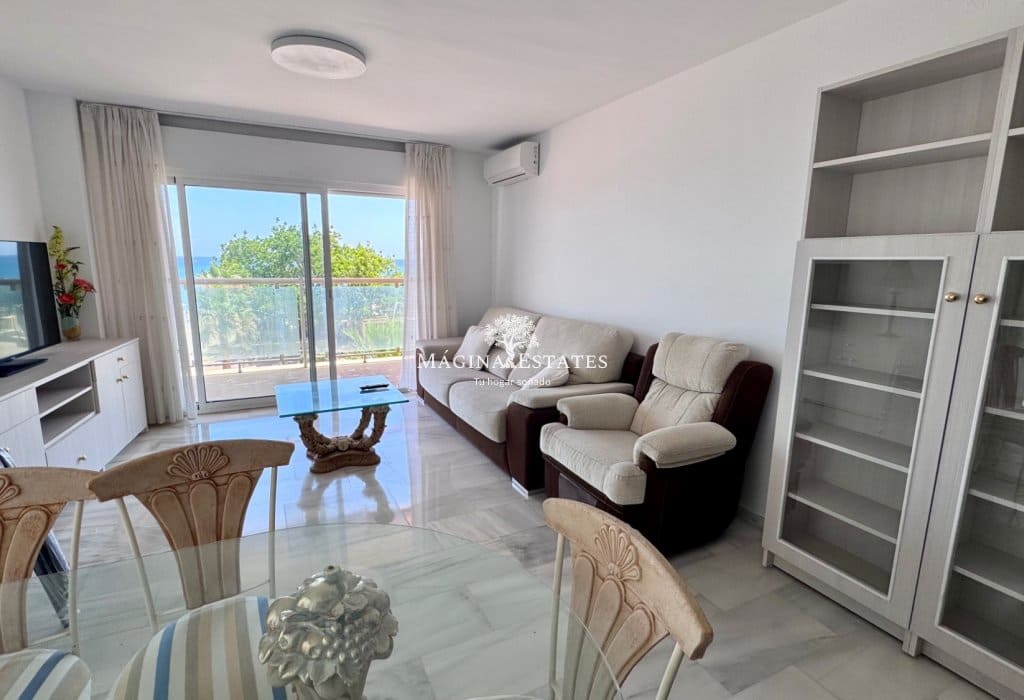 3 makuuhuone Ranta-asunto vuokrattavana paikassa Fuengirola mukana uima-altaan - 1 800 € (Ref: 9934848)