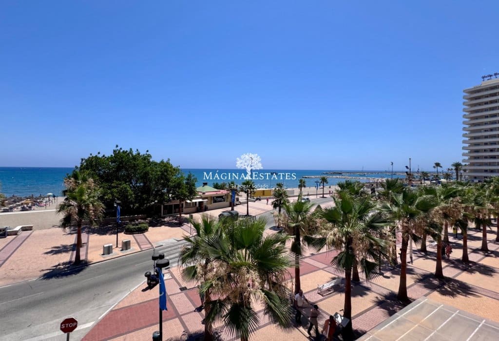 3 makuuhuone Ranta-asunto vuokrattavana paikassa Fuengirola mukana uima-altaan - 1 800 € (Ref: 9934848)
