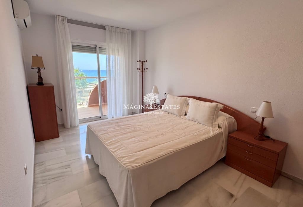 3 makuuhuone Ranta-asunto vuokrattavana paikassa Fuengirola mukana uima-altaan - 1 800 € (Ref: 9934848)