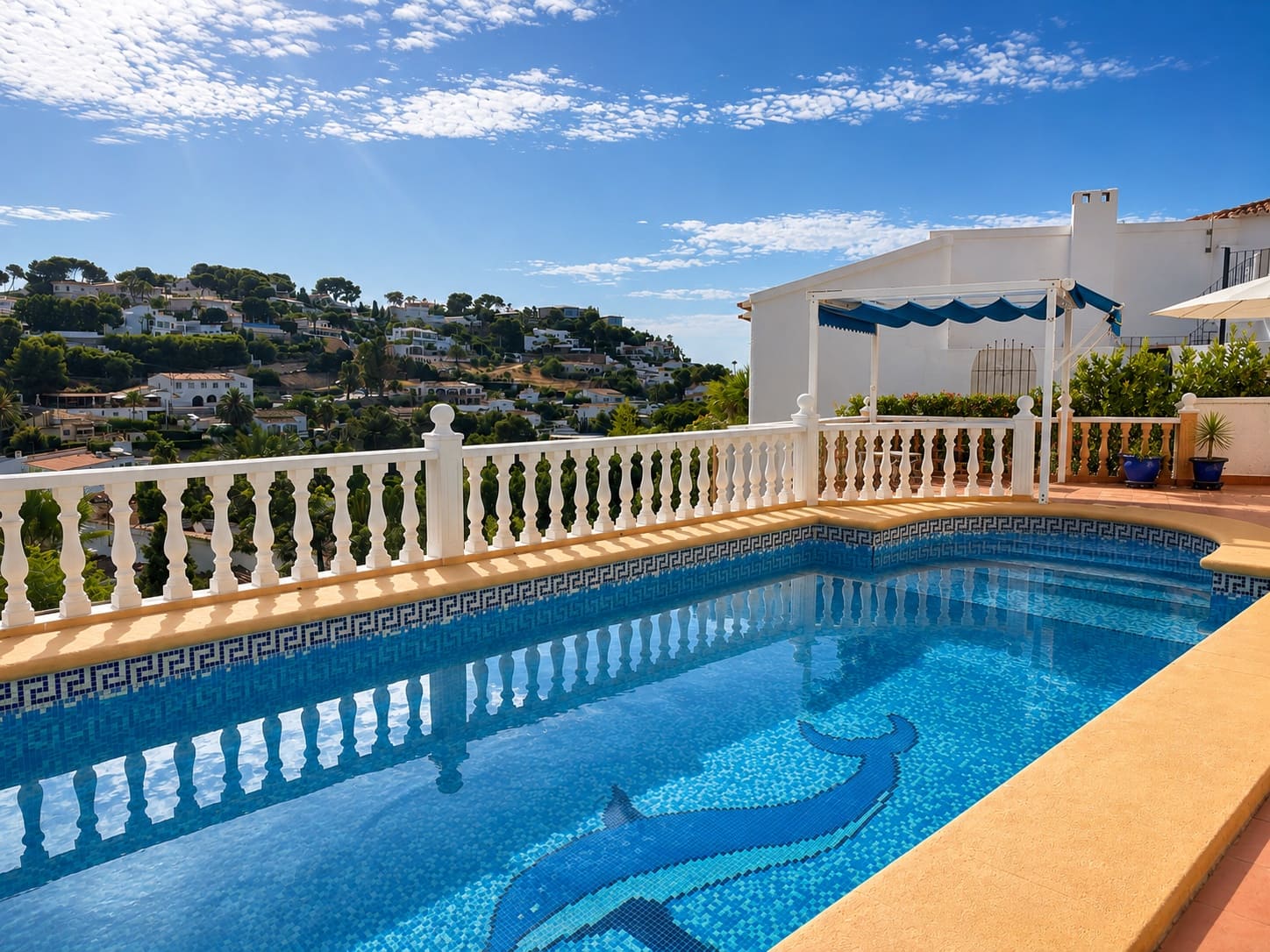 4 soveværelse Villa til salg i Benissa med swimmingpool garage - € 685.000 (Ref: 10010320)