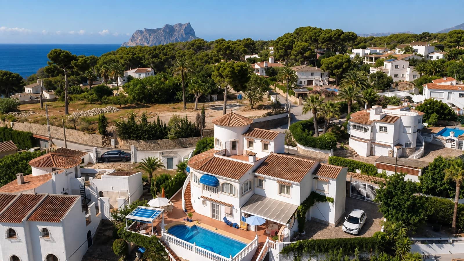 4 soveværelse Villa til salg i Benissa med swimmingpool garage - € 685.000 (Ref: 10010320)