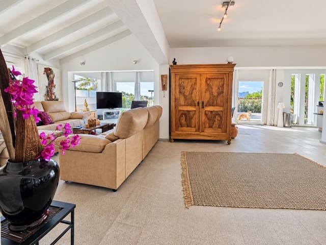 5 sovrum Villa till salu i Benissa med pool garage - 1 450 000 € (Ref: 10067084)