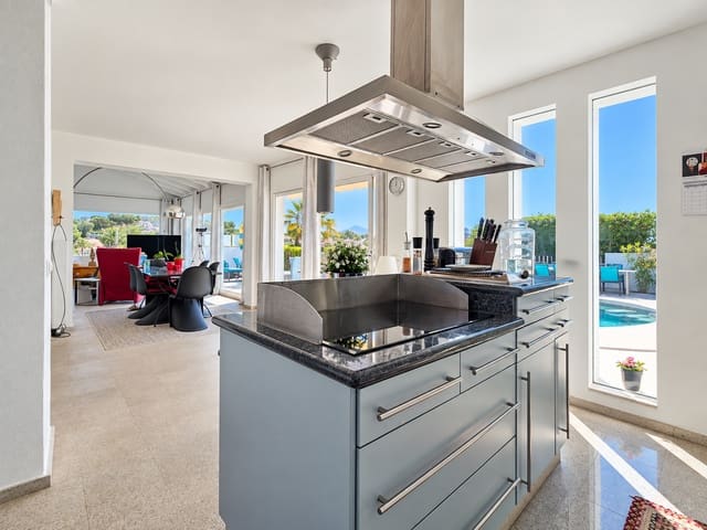 5 sovrum Villa till salu i Benissa med pool garage - 1 450 000 € (Ref: 10067084)