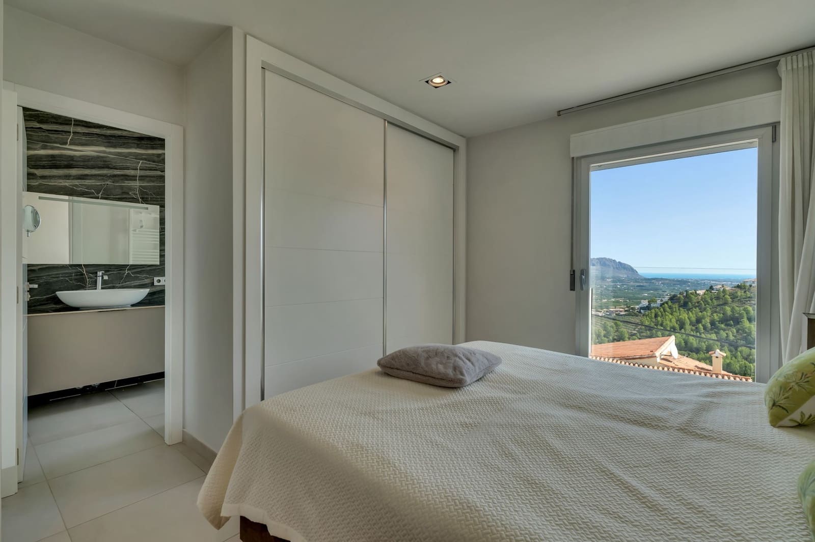 Chalet de 3 habitaciones en Orba en venta con garaje - 625.000 € (Ref: 10074911)