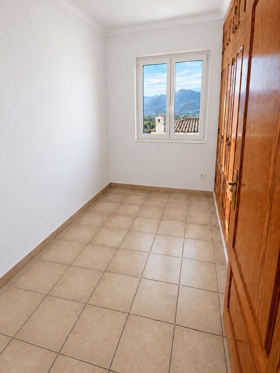 4 quarto Moradia para arrendar em Jalon / Xalo com piscina garagem - 2 000 € (Ref: 10133040)