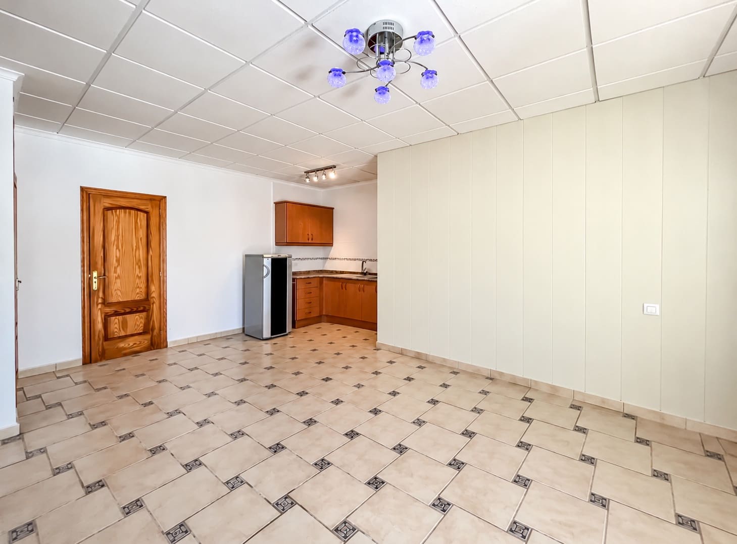 4 quarto Moradia para arrendar em Jalon / Xalo com piscina garagem - 2 000 € (Ref: 10133040)