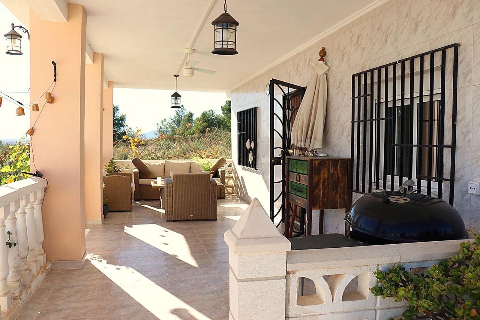 5 slaapkamer Villa te koop in Lliria met zwembad garage - € 280.000 (Ref: 9472278)