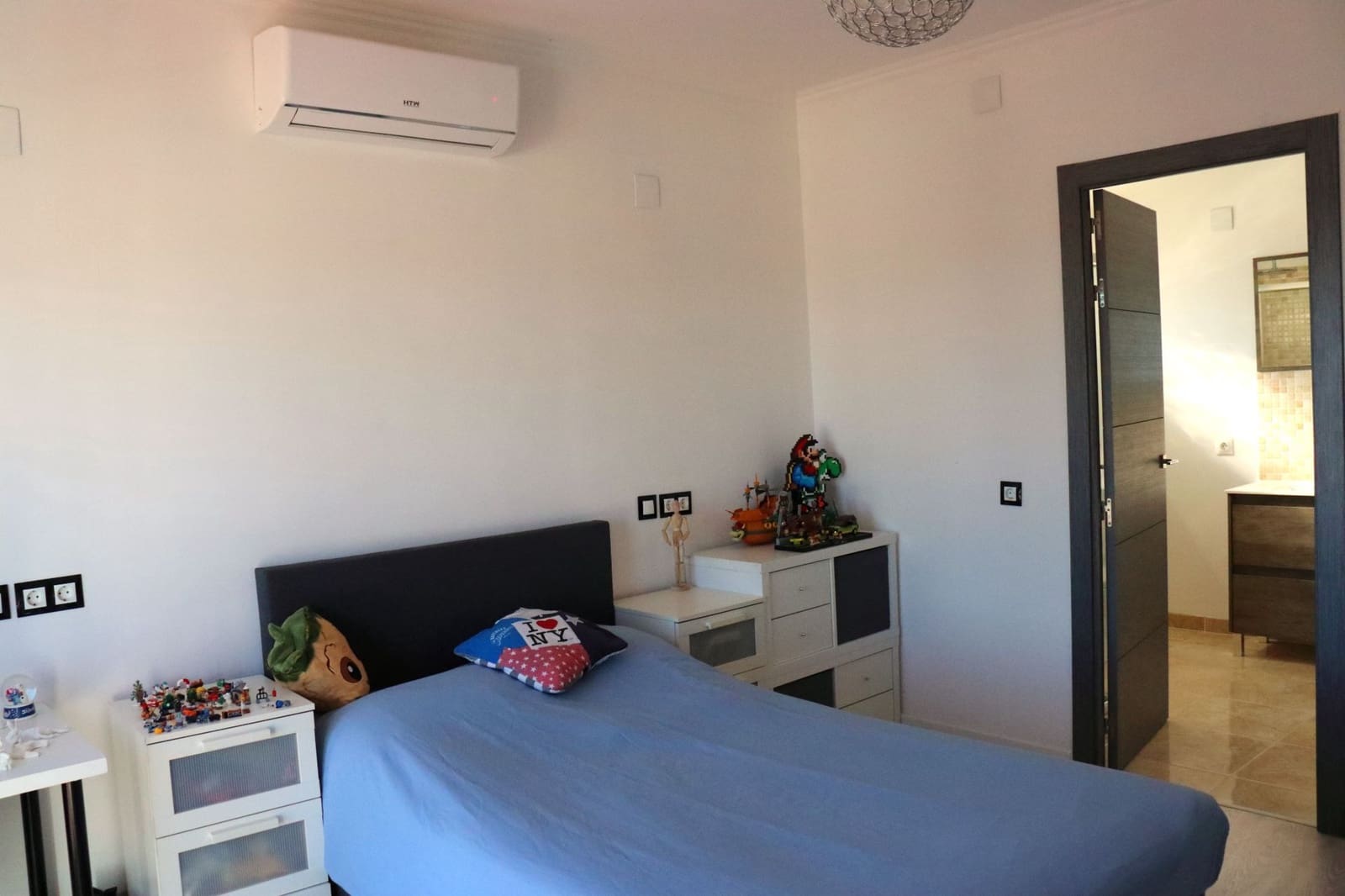 5 slaapkamer Villa te koop in Lliria met zwembad garage - € 280.000 (Ref: 9472278)