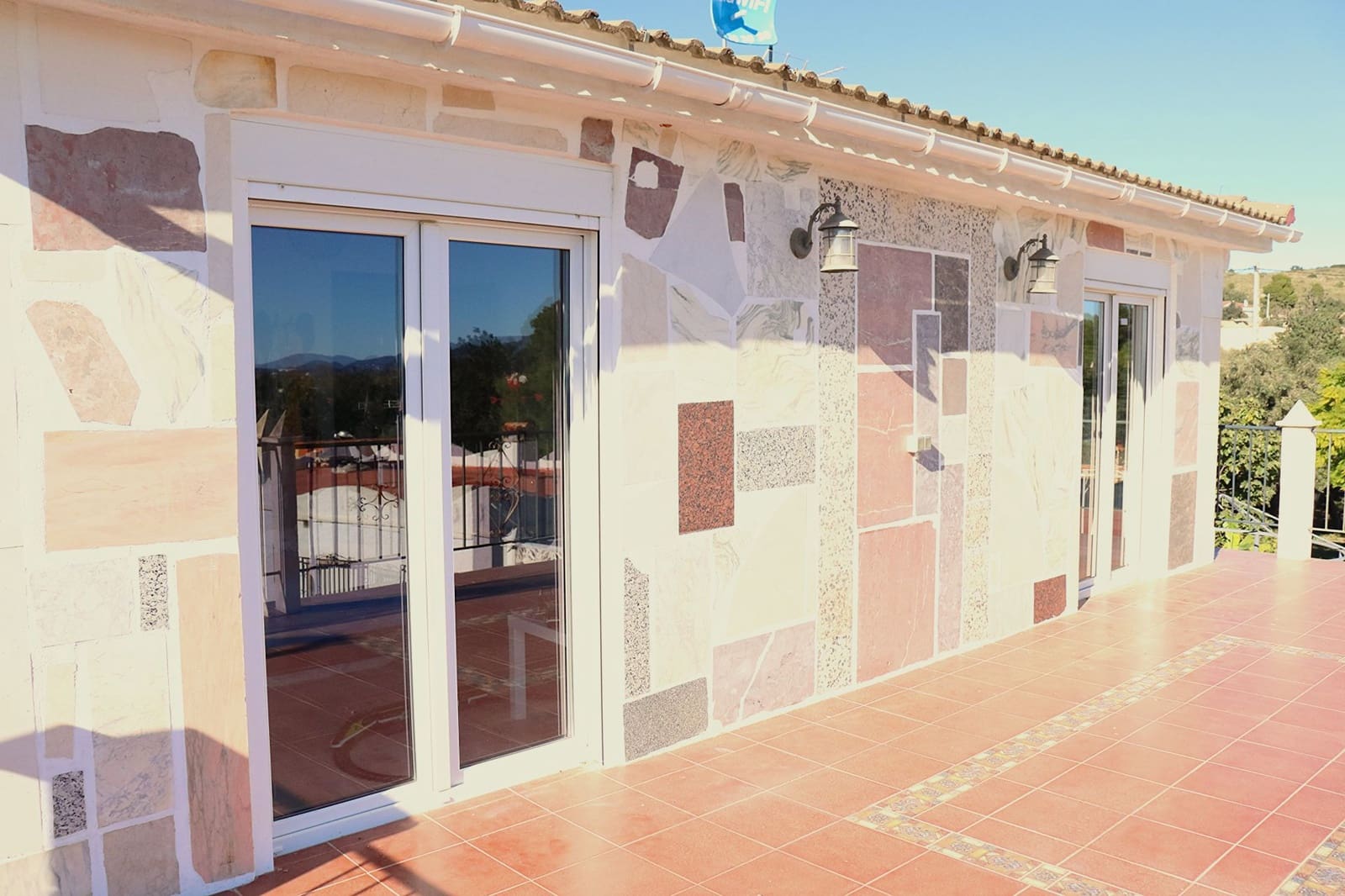 5 slaapkamer Villa te koop in Lliria met zwembad garage - € 280.000 (Ref: 9472278)