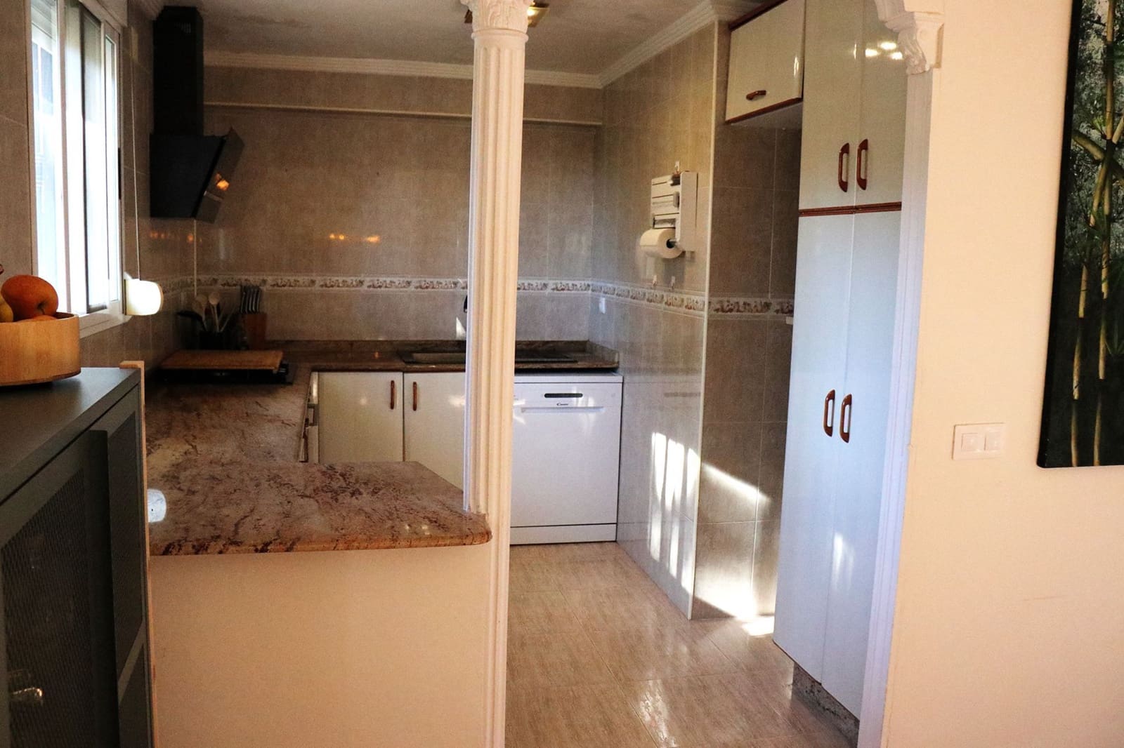 5 slaapkamer Villa te koop in Lliria met zwembad garage - € 280.000 (Ref: 9472278)