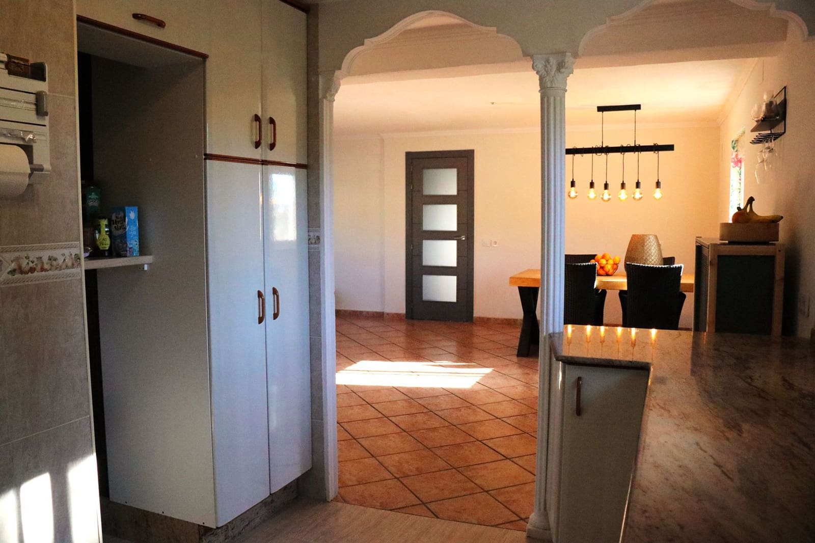 5 slaapkamer Villa te koop in Lliria met zwembad garage - € 280.000 (Ref: 9472278)